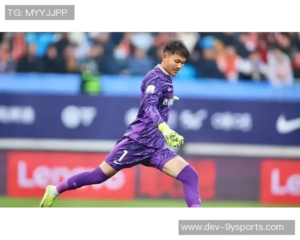 足球大师的潜力之路:从青训到职业生涯的蜕变与成长 足球大师的潜力之路:从青训到职业生涯的蜕变与成长